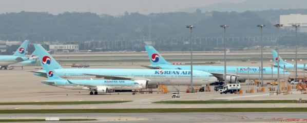 ▲사진은 지난해 7월 인천공항전망대에서 바라본 대한항공 여객기. 사진 뉴시스