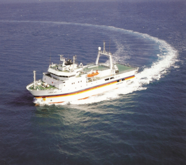 ▲탐사연구선 탐해2호. 탐해2호는 1997년 3월 첫 취항한 뒤 지난해 12월 8일 퇴역했다. (뉴시스)