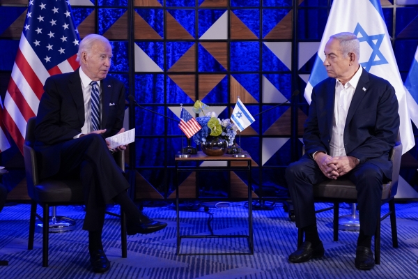 ▲조 바이든(왼쪽) 미국 대통령과 베냐민 네타냐후 이스라엘 총리가 지난해 10월 18일 회담하고 있다. 텔아비브/AP연합뉴스
