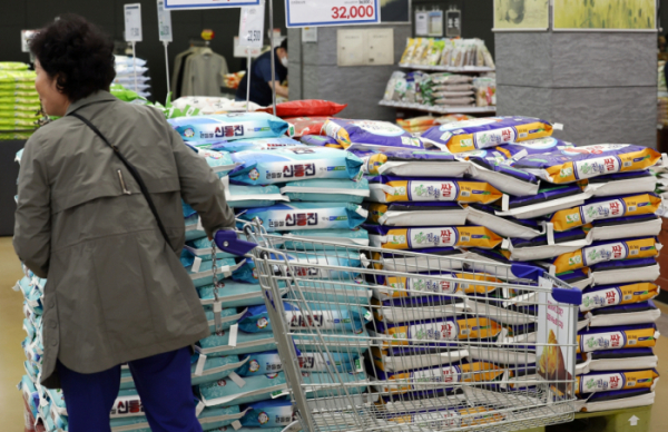 ▲서울 서초구 농협 하나로마트 양재점에 진열된 쌀 제품 (뉴시스)