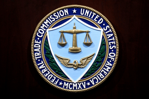 ▲미국 연방거래위원회(FTC) 본부 앞에 로고가 보인다. 워싱턴D.C./로이터연합뉴스
