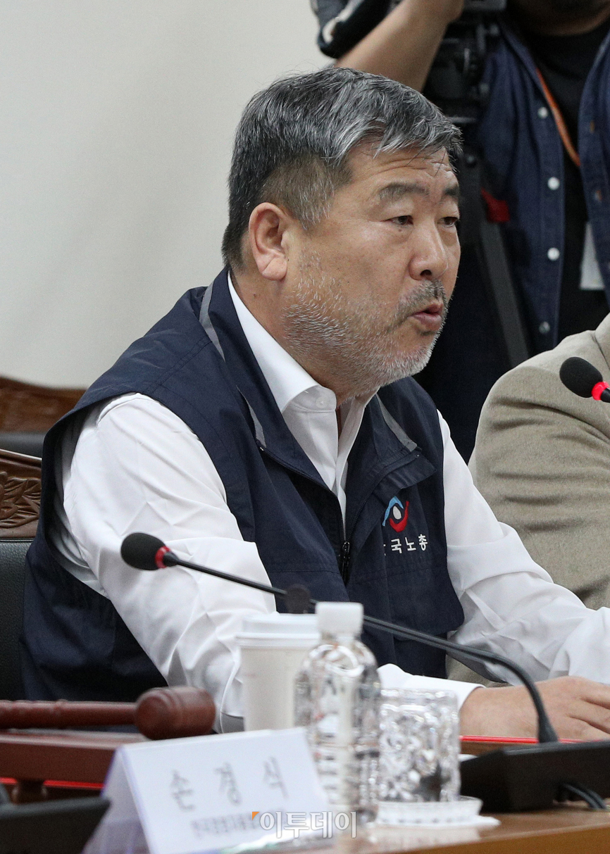 ▲김동명 한국노동조합총연맹 위원장이 6일 서울 종로구 경제사회노동위원회 대회의실에서 열린 제13차 경제사회노동위원회(경사노위) 본위원회에서 인사말을 하고 있다. 조현호 기자 hyunho@