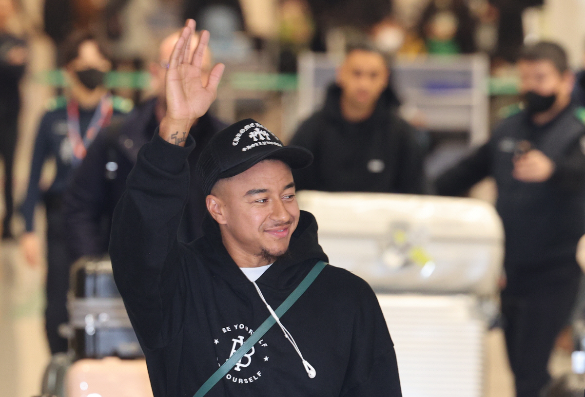 ▲프로축구 FC서울 입단을 준비하는 잉글랜드 국가대표 출신 공격형 미드필더 제시 린가드가 5일 오후 인천국제공항을 통해 입국하고 있다.(연합뉴스)
