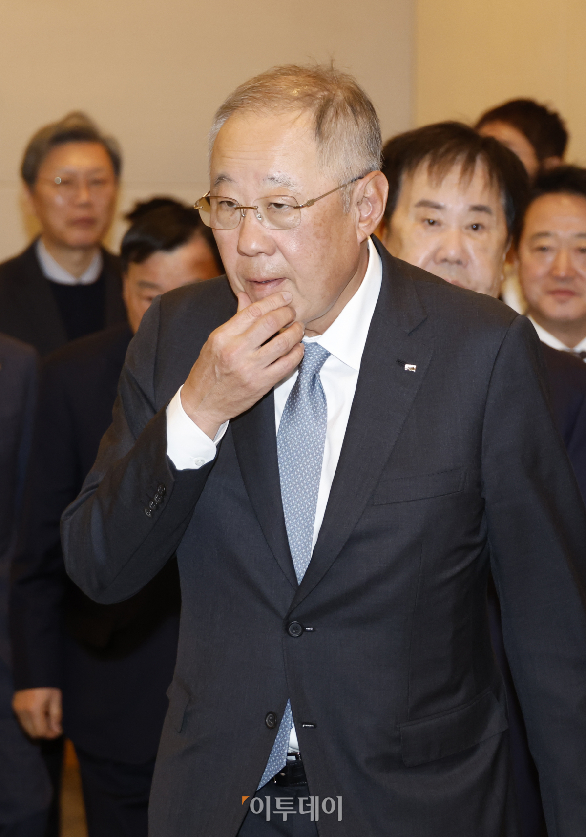 ▲류진 한국경제인연합회 회장이 16일 서울 영등포구 FKI타워컨퍼런스센터에서 열린 한국경제인협회 제63회 정기총회에 참석하고 있다. 조현호 기자 hyunho@