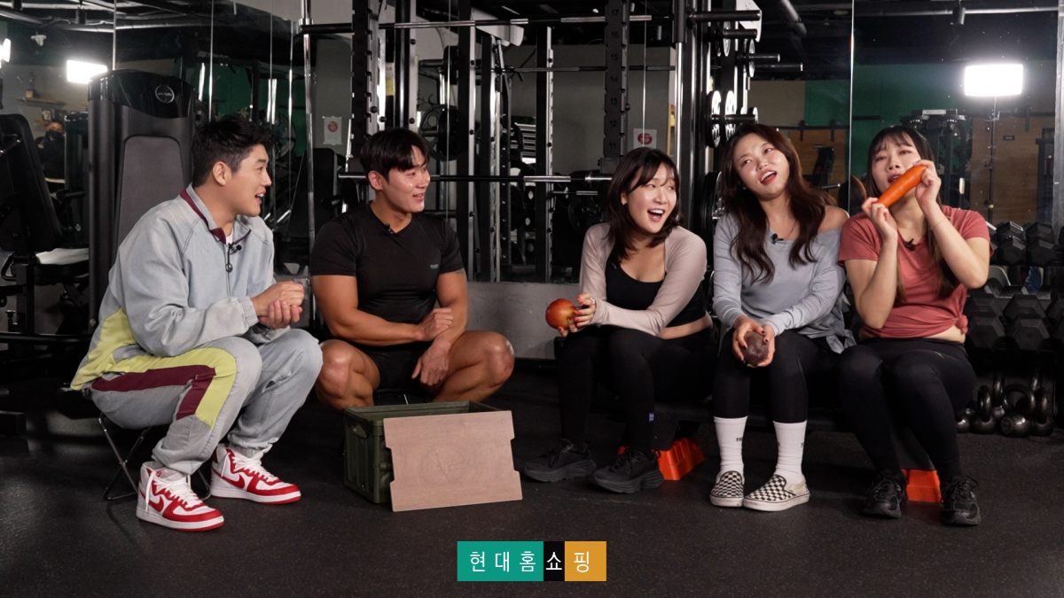 ▲현대홈쇼핑 '앞광고제작소' 5탄 방송 화면  (사진제공=현대홈쇼핑)