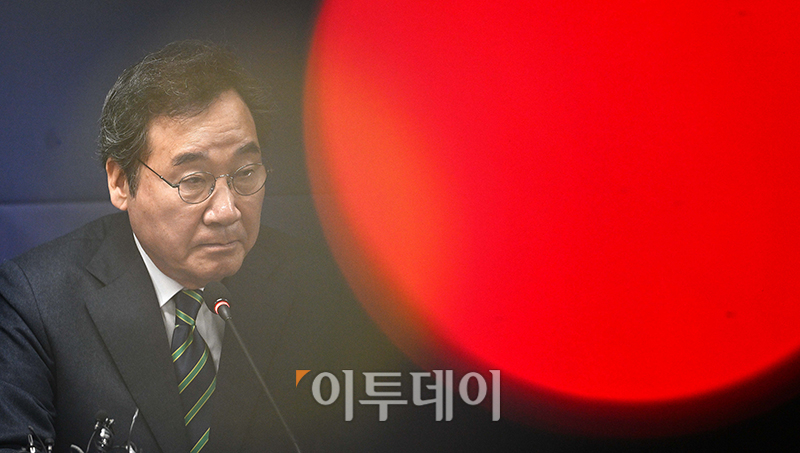 ▲이낙연 개혁신당 공동대표가 20일 서울 여의도 새로운미래 당사에서 개혁신당과의 결별 기자회견을 하고 있다. 고이란 기자 photoeran@