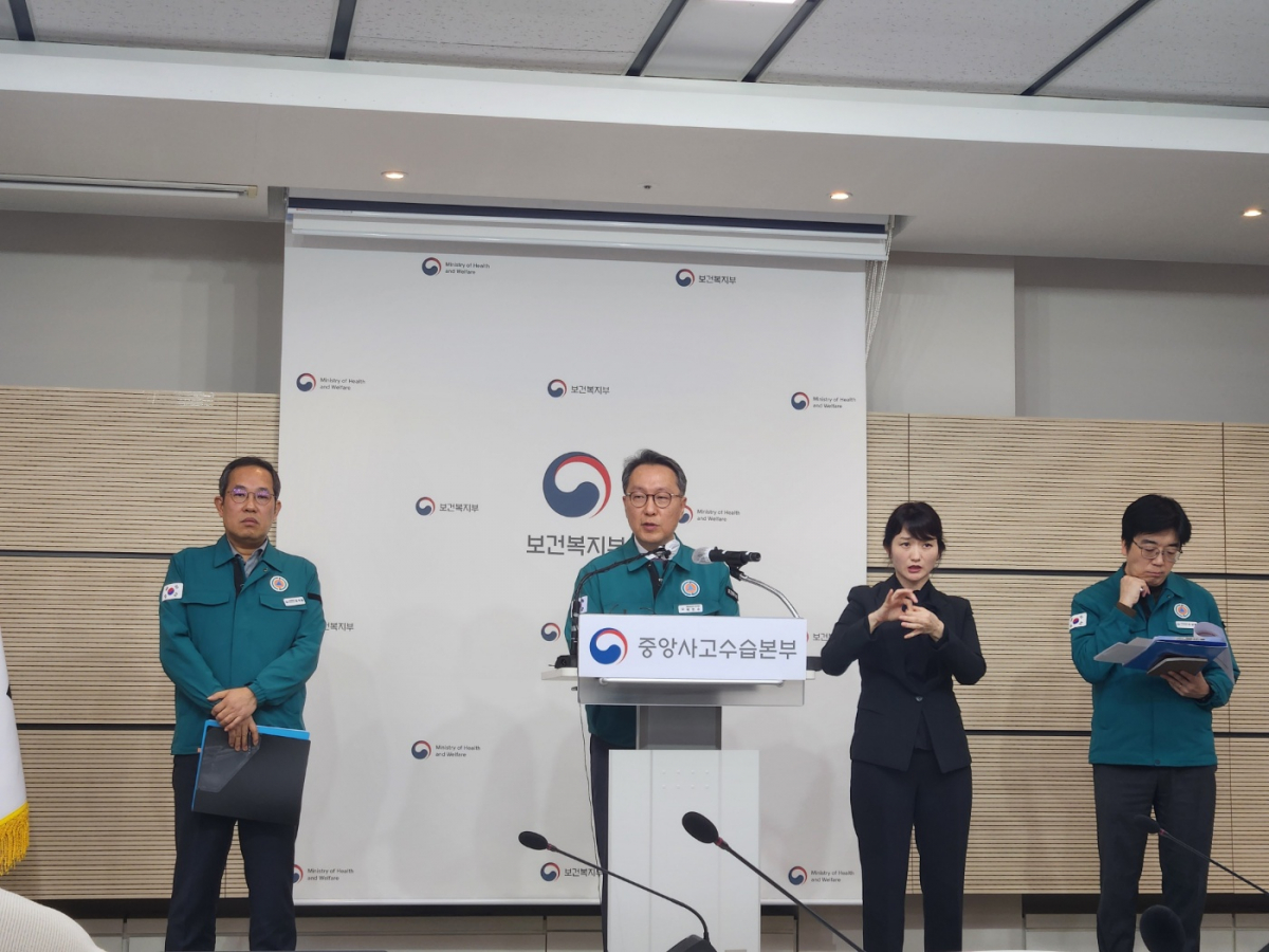 ▲박민수 보건복지부 2차관이 20일 정부세종청사에서 진행된 ‘의사 집단행동 중앙사고수습본부(중수본)’ 브리핑에서 질문에 답하고 있다.  (김지영 기자 jye@)