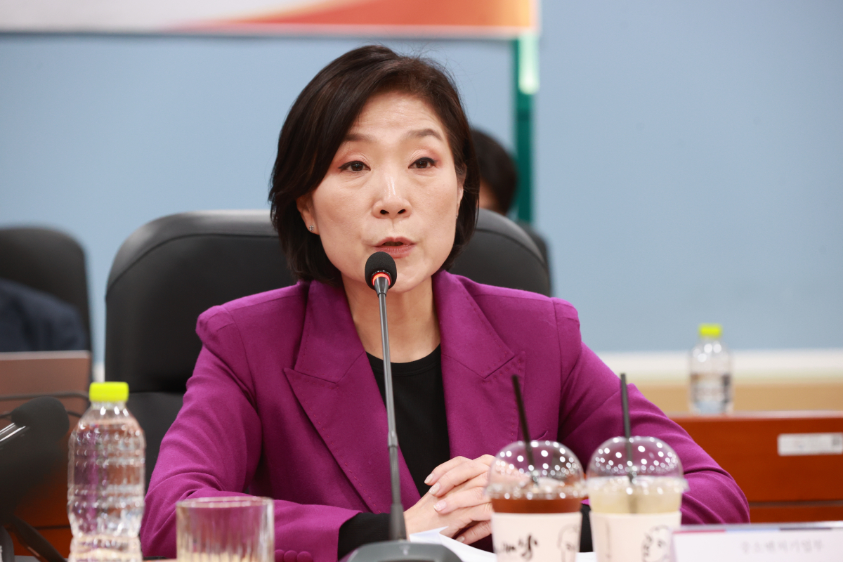 ▲오영주 중소벤처기업부 장관이 22일 서울 서초구 한국벤처투자에서 열린 '벤처 캐피탈 업계 간담회'에서 인사말을 하고 있다. (사진제공=중소벤처기업부)