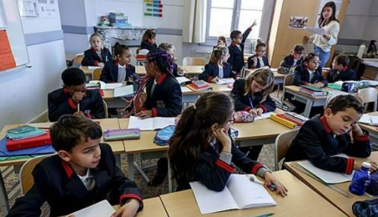 ▲교복 착용을 시범 도입 프랑스 남부 베지에시의 한 초등학교 (AFP/연합뉴스)
