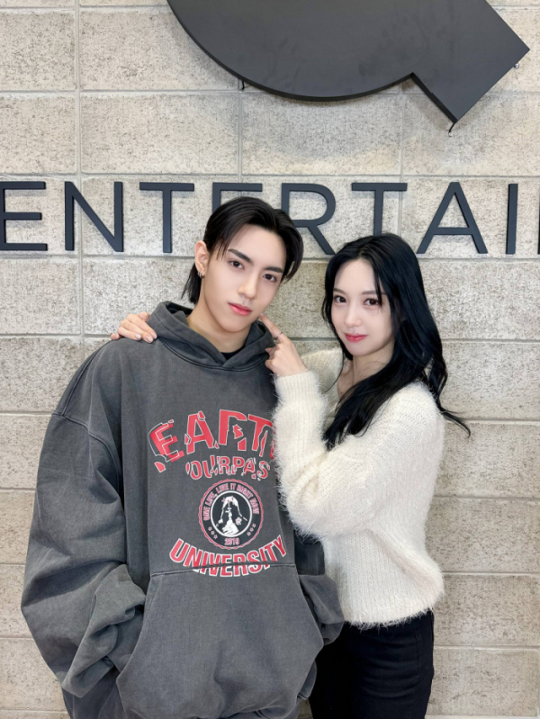 ▲다이몬 렉스, 김수정(사진=SSQ엔터테인먼트 제공)