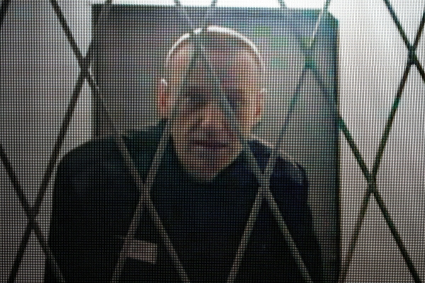 ▲지난달 11일 러시아 야당 지도자 알렉세이 나발니가 모스크바에서 열린 러시아 대법원 심리에 화상으로 참여하고 있다. 모스크바/AP연합뉴스
