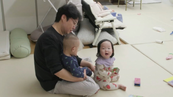▲류담 쌍둥이 육아(사진제공=MBN)