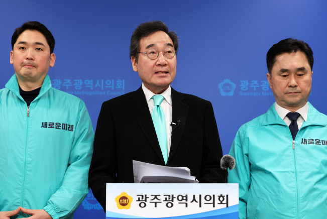 ▲새로운미래 이낙연 공동대표가 4일 오후 광주시의회에서 총선 출마 기자회견을 하고 있다. (연합뉴스)