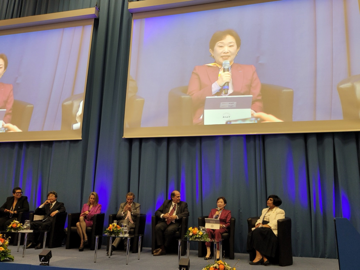 ▲민병주 한국산업기술진흥원 원장이 7일(현지시간) 오스트리아 비엔나에서 '원자력 분야의 여성 인재 유입 확대'를 주제로 열린 국제원자력기구(IAEA) 토론회에 참석해 발언하고 있다. (사진제공=한국산업기술진흥원)