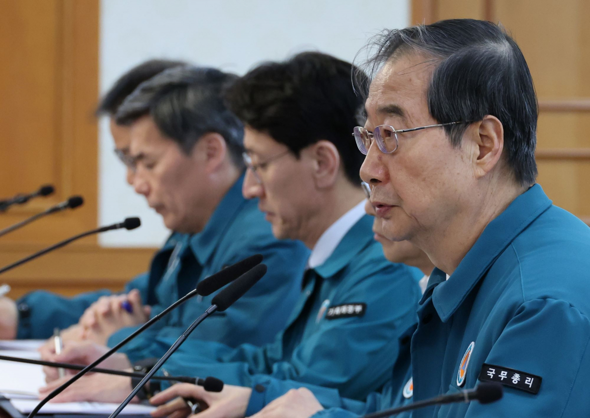 ▲한덕수 국무총리가 8일 서울 종로구 정부서울청사에서 열린 의사집단행동 중앙재난안전대책본부(중대본) 회의에 참석해 발언하고 있다. (뉴시스)