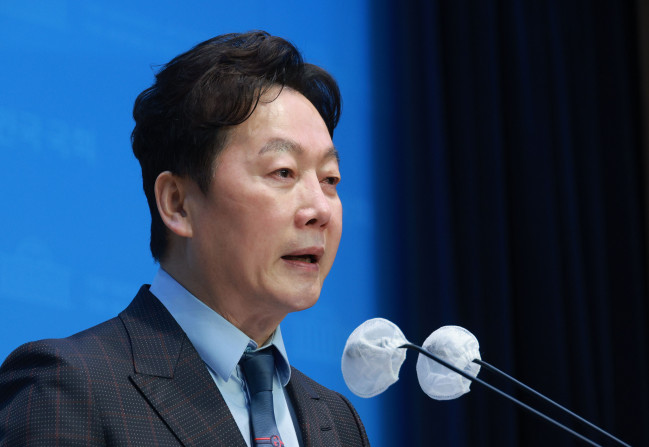 ▲<YONHAP PHOTO-2687> 발언하는 정봉주 전 의원 (서울=연합뉴스) 한종찬 기자 = 더불어민주당 정봉주 전 의원이 18일 오전 국회 소통관에서 입장 발표 기자회견을 하고 있다. 2024.3.18 saba@yna.co.kr/2024-03-18 12:01:20/<저작권자 ⓒ 1980-2024 ㈜연합뉴스. 무단 전재 재배포 금지, AI 학습 및 활용 금지>