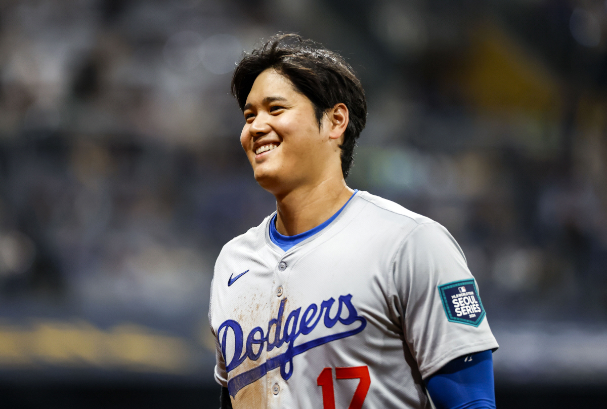 ▲20일 오후 서울 고척스카이돔에서 미국프로야구(MLB) 공식 개막전 LA다저스 대 샌디에이고 파드리스 1차전 경기. 5회 초 1사 1, 2루 때 2루 주자 LA 다저스 오타니 쇼헤이가 더그아웃을 향하고 있다. (연합뉴스)