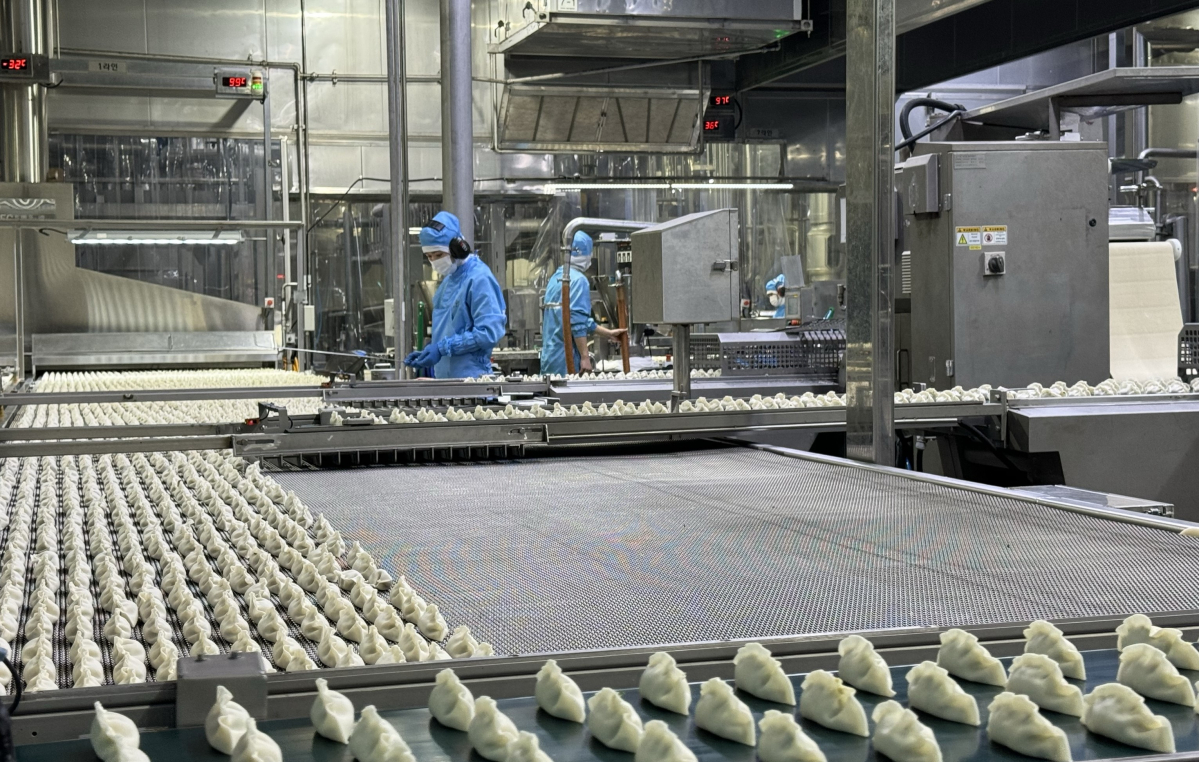 ▲식품안전통합시스템을 적용한 CJ제일제당 ‘만두 공장’ 생산 현장.  (사진제공=CJ제일제당)