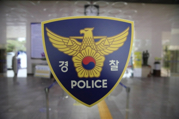 양산 이어 인천 사전투표소서 불법 카메라 발견…40대 유튜버 체포