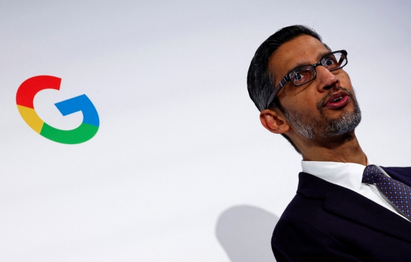 ▲파리의 구글 프랑스 본사에서 지난달 15일(현지시간) 순다르 피차이 구글 최고경영자(CEO)가 연설하고 있다. 파리/로이터연합뉴스
