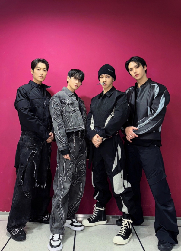 ▲하이라이트(사진 = 어라운드어스 제공)