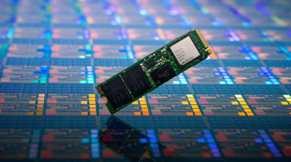 ▲SK하이닉스의 PC OEM향 PCIe 5세대 SSD ‘PCB01’ (사진제공=SK하이닉스)