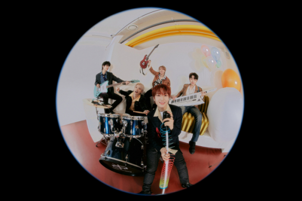 ▲캐치더영(사진 = 에버모어엔터테인먼트 제공)