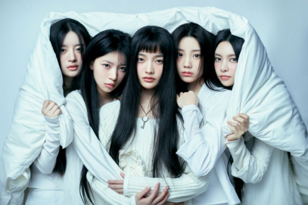 ▲하이브의 신규 걸그룹 '아일릿' (사진제공=신세계백화점)