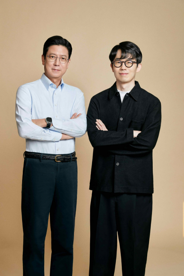 ▲넥슨코리아 김정욱(왼쪽)·강대현 공동대표 (사진제공=넥슨)
