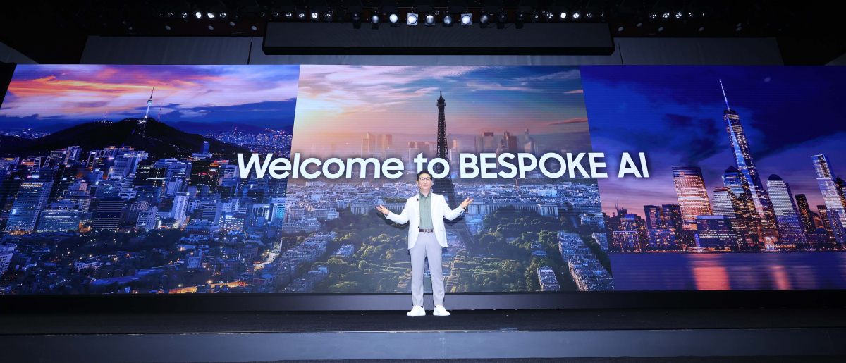 ▲한종희 삼성전자 디바이스경험(DX) 부문장 부회장이 3일 서울 서초구 삼성전자 서초사옥에서 열린 ‘웰컴 투 비스포크 AI’ 미디어데이에서 비스포크 AI에 대해 설명하고 있다. 신태현 기자 holjjak@