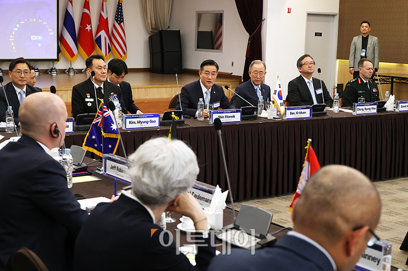 ▲신원식 국방부장관이 5일 서울 용산구 국방컨벤션 태극홀에서 열린 유엔사회원국 주한대사초청 행사에서 인사말을 하고 있다. 사진공동취재단
