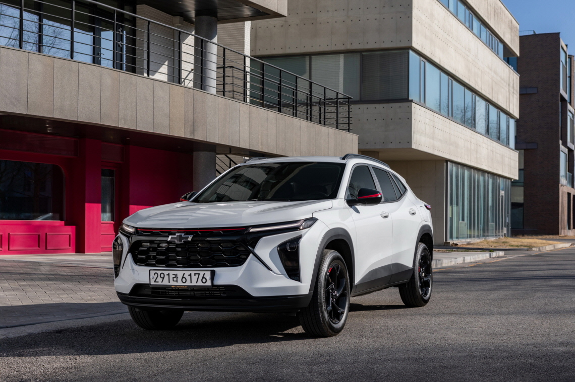 ▲2025년형 쉐보레 트랙스 크로스오버 레드라인. (사진제공=한국GM)