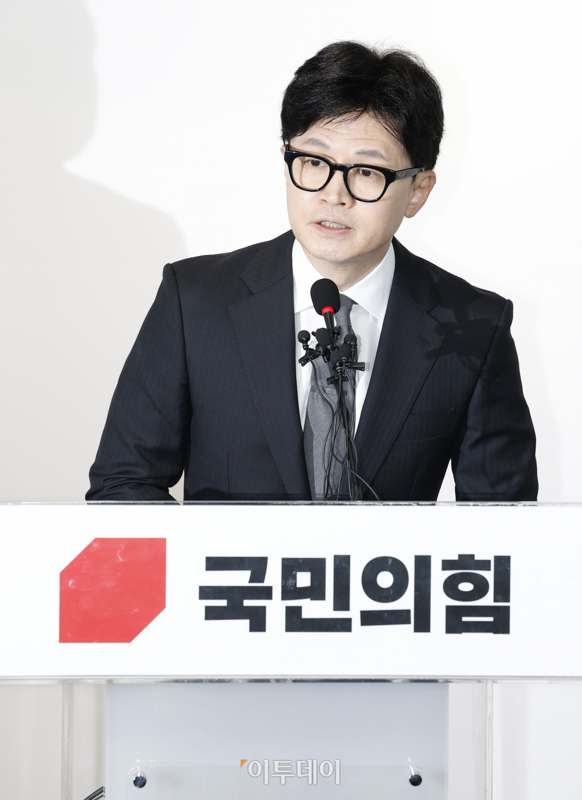 ▲한동훈 국민의힘 비상대책위원장이 11일 서울 영등포구 국민의힘 중앙당사에서 제22대 총선 관련 입장발표를 하고 있다. 조현호 기자 hyunho@