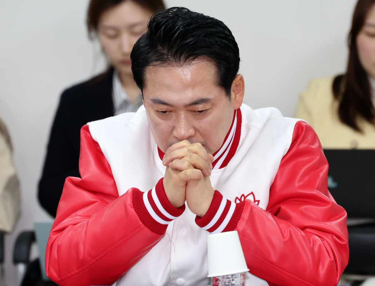 ▲장동혁 국민의힘 사무총장이 지난달 24일 오전 서울 영등포구 중앙당사에서 열린 중앙선거대책위원회의에서 생각에 잠겨 있다. (뉴시스)