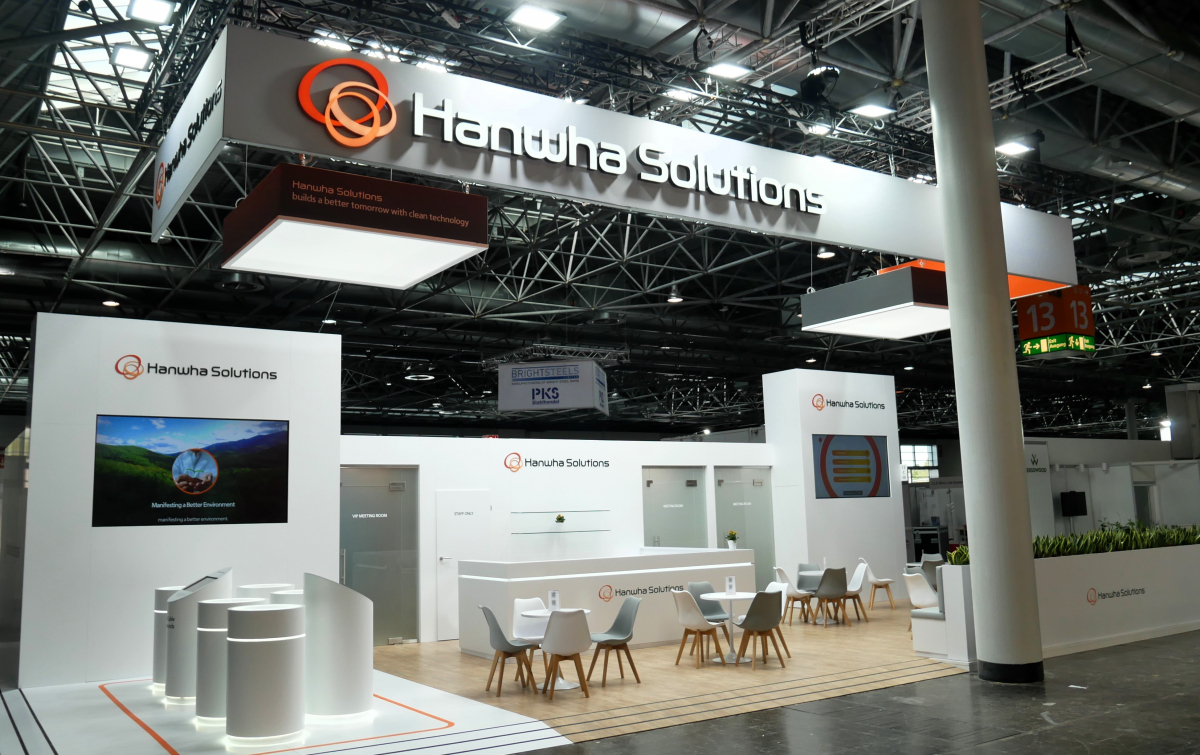 ▲한화솔루션 ‘WIRE 2024’ 국제 케이블 전시회 참가 부스. (사진제공=한화솔루션)