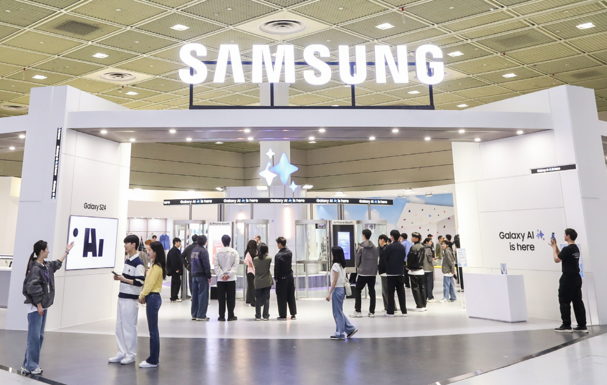 ▲17일 서울 코엑스에서 개막한 '2024 월드IT쇼' 삼성전자관 전경. (사진제공=삼성전자)