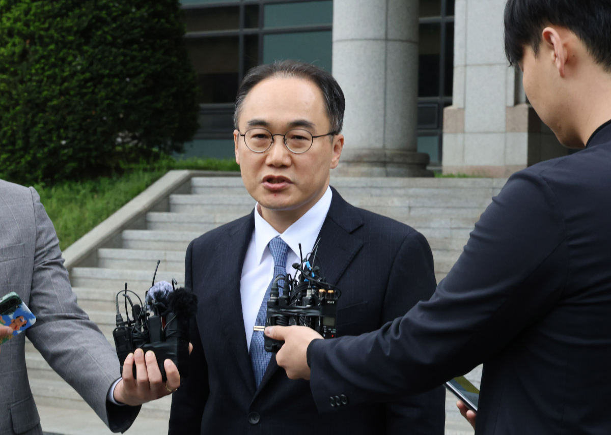 ▲이원석 검찰총장이 23일 오후 창원지검을 방문한 자리에서 이화영 전 경기도 평화부지사의 ‘검찰청사 술자리 회유 의혹’과 관련해 답변하고 있다. 연합뉴스