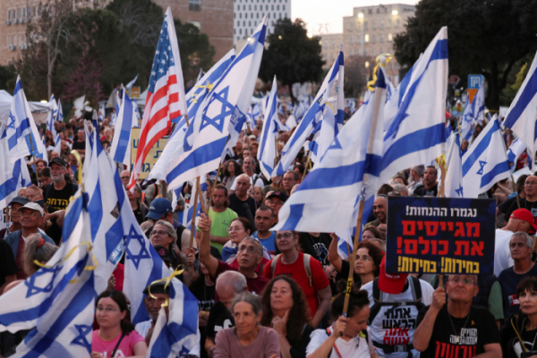 ▲이스라엘 예루살렘에서 1일 반정부 시위가 열리고 있다. 예루살렘(이스라엘)/로이터연합뉴스