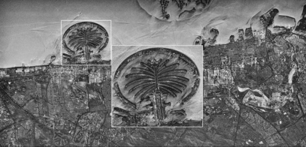 ▲한화시스템 소형 합성개구레이다 위성이 촬영한 야자수 모양 세계 최대 인공섬인 두바이 팜 주메이라 모습. (사진제공=한화시스템)