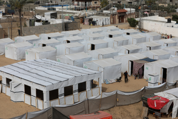 ▲25일(현지시간) 가자지구 남부 칸 유니스에서 난민을 위한 천막이 설치돼 있다. 칸 유니스/로이터연합뉴스