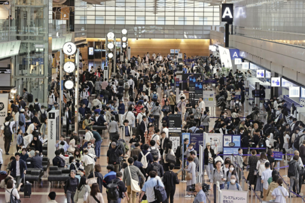 ▲골든위크가 시작된 27일 아침 일본 도쿄 하네다공항의 모습. (연합뉴스)