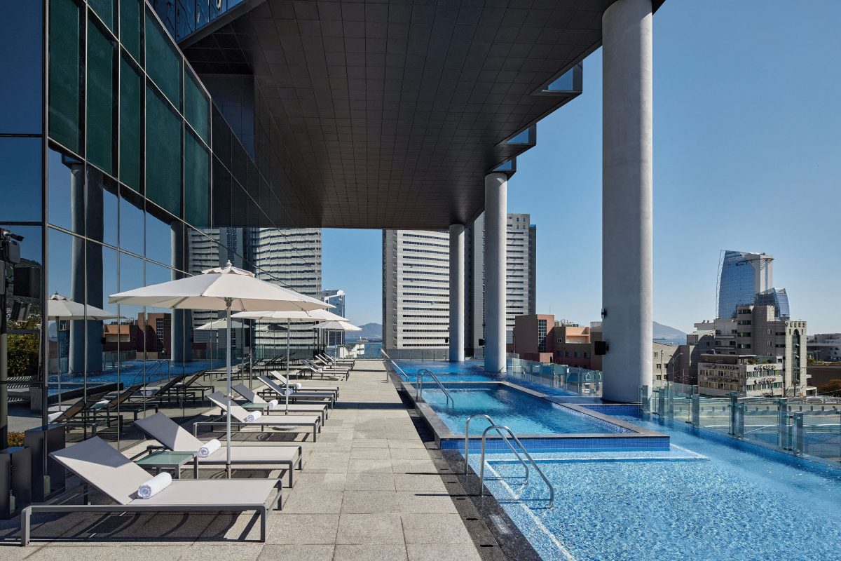 ▲신라스테이 여수 야외 수영장 (사진제공=호텔스닷컴)