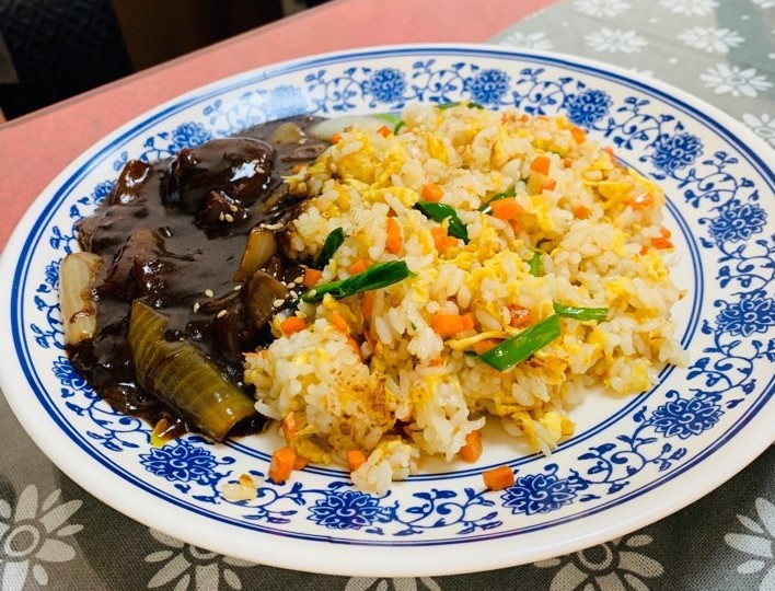 (출처='산동성옛날수타짜장' 네이버 플레이스)