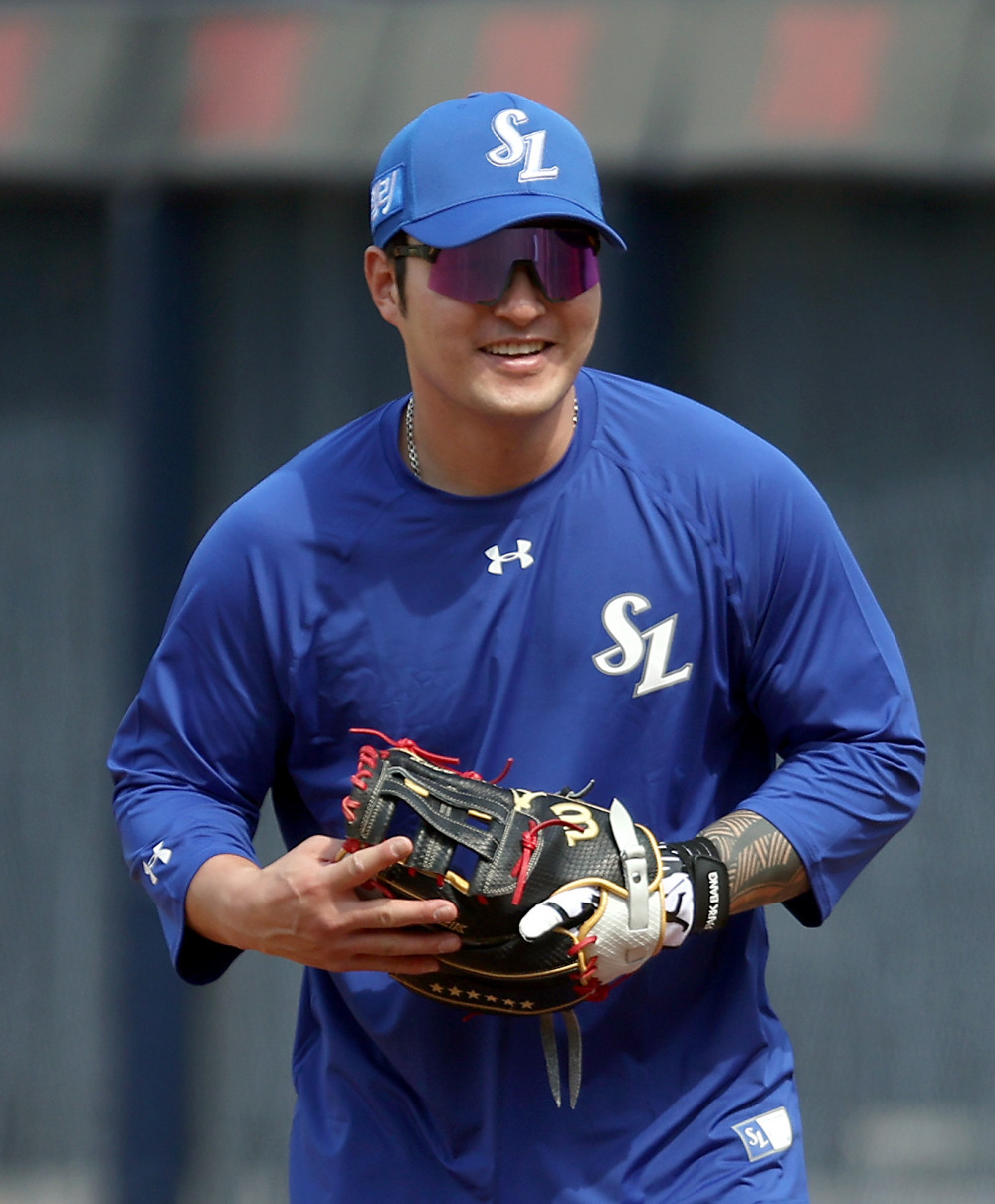 ▲삼성라이온즈 박병호가 29일 오후 대구 삼성라이온즈파크에서 수비 훈련을 하고 있다.  (연합뉴스)