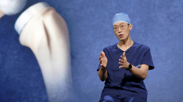 ▲'명의' 어깨 (사진제공=EBS1)