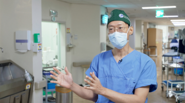 ▲'명의' 어깨 (사진제공=EBS1)