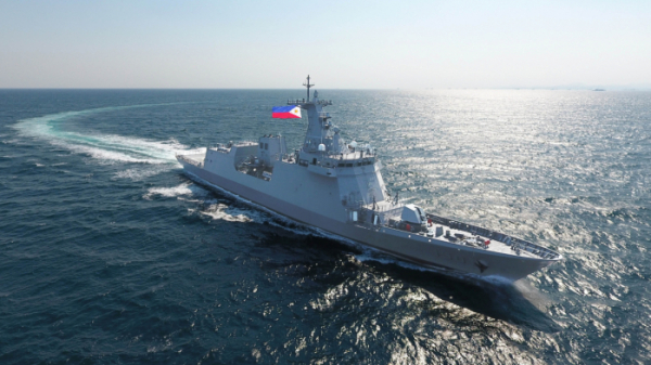 ▲HD현대중공업이 2020년 필리핀 해군에 인도한 호위함인 ’호세리잘함’의 운항 모습 (사진제공=HD현대중공업)