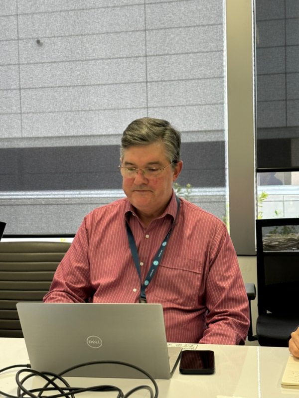 ▲폴 세비지(Paul Savage) CSRIO 제조사업부 과학 부책임자가 CSIRO에 대해 설명하고 있다.  (김나리 기자)