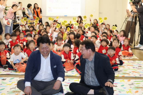 ▲5월 14일 소상공인시장진흥공단은 대전 중구 태평시장에서 어린이 전통시장 체험 행사를 개최했다. (사진제공=소진공)