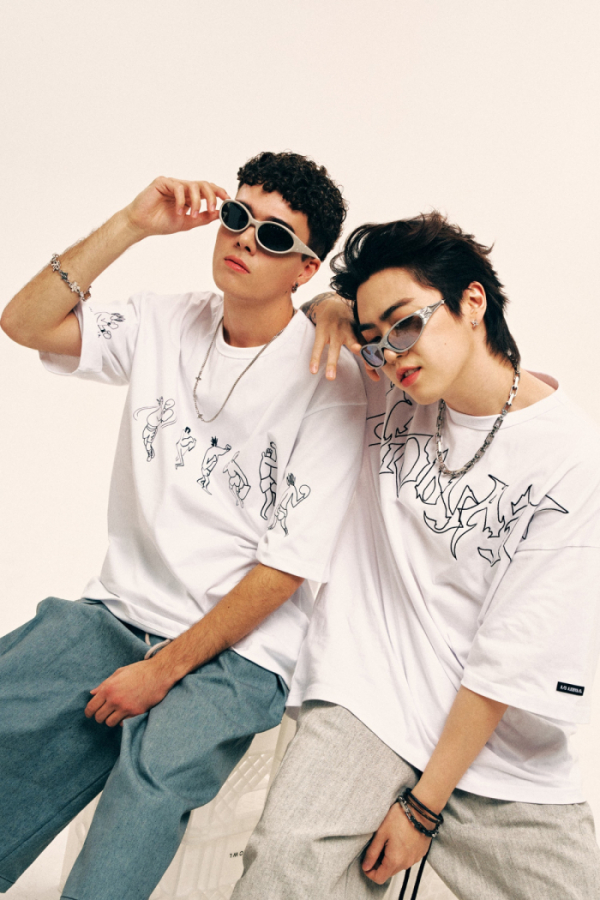 ▲주니, 레방 가이거(사진제공 = 소니뮤직엔터테인먼트코리아)